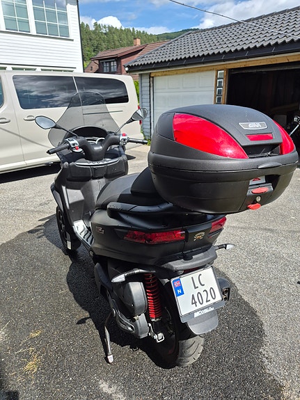 Piaggio MP3 500 LT 3 of 7