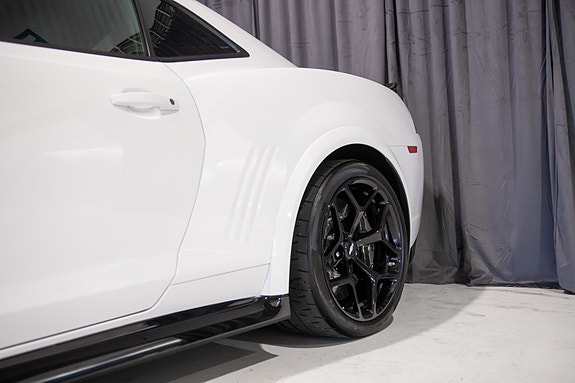 Chevrolet Camaro 17 of 30