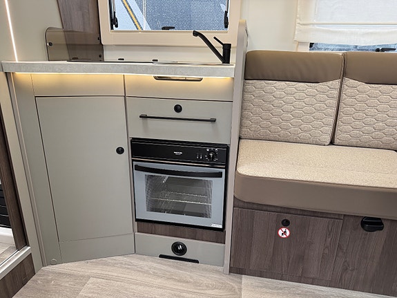 Benimar T468 Premium interiør / 180 HK / 8-trinn automat / ISOFIXx2 27 of 30