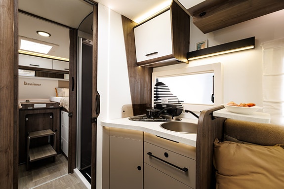 Benimar T468 Premium interiør / 180 HK / 8-trinn automat / ISOFIXx2 7 of 30