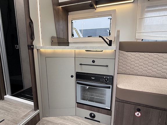 Benimar T468 Premium interiør / 180 HK / 8-trinn automat / ISOFIXx2 26 of 30