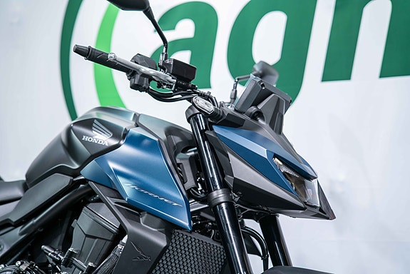 Honda CB750 Hornet ** KLAR FOR OMGÅENDE LEVERING** 3 of 16
