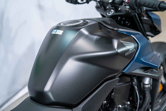 Honda CB750 Hornet ** KLAR FOR OMGÅENDE LEVERING** 8 of 16