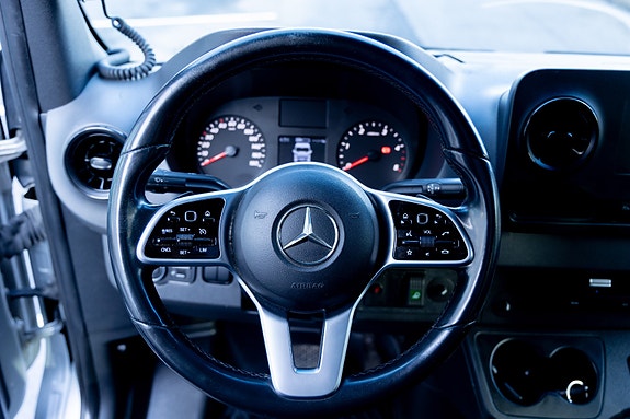 Mercedes-Benz Sprinter 12 of 20