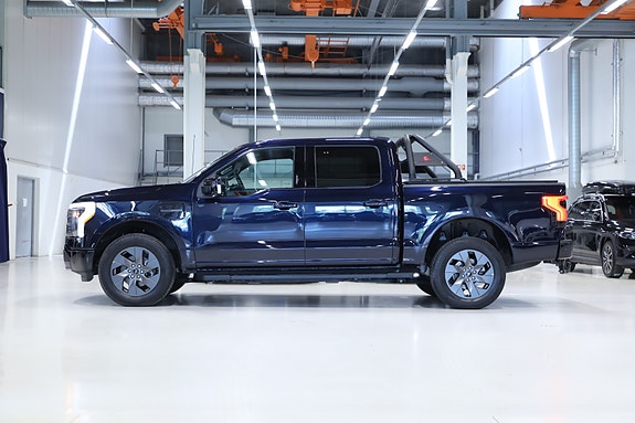 Ford F-150 4 of 5