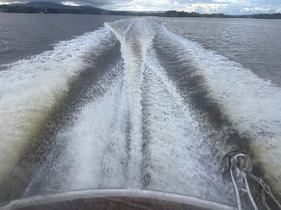 Uttern D68 DTI m/120 hk diesel Mercruiser - 495 timer - Strøken 29 of 30