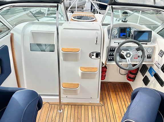 Uttern D68 DTI m/120 hk diesel Mercruiser - 495 timer - Strøken 17 of 30
