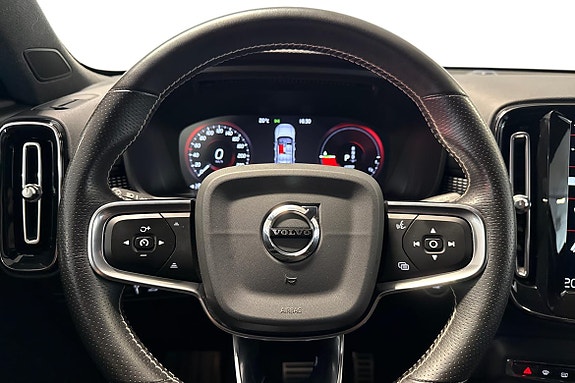 Volvo XC40 16 of 21