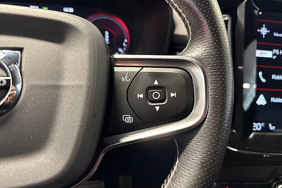 Volvo XC40 19 of 21