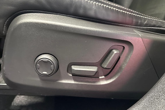 Volvo XC40 14 of 21