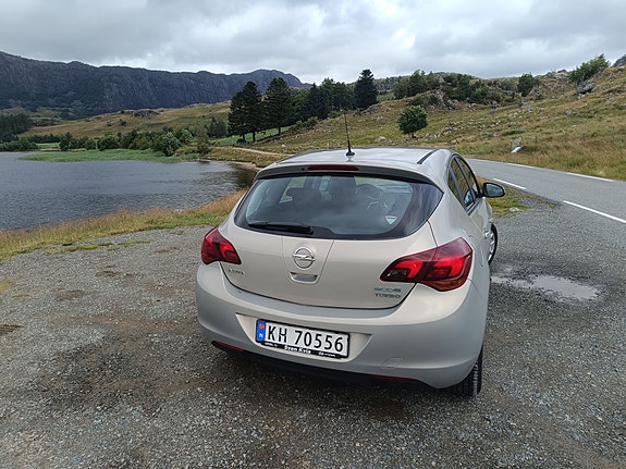 Opel Astra 4 of 5