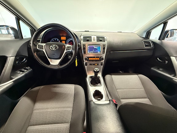 Toyota Avensis 5 of 5