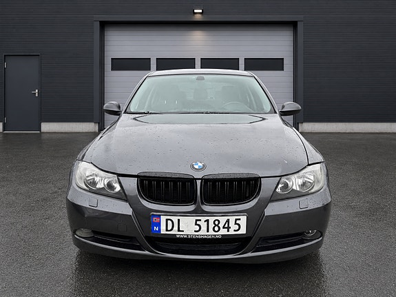 BMW 316i 2 of 10