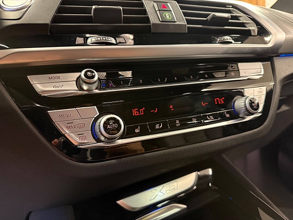 BMW X3 28 of 30