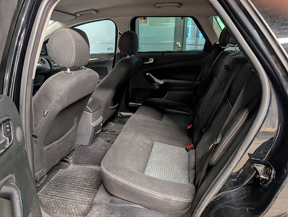 Ford Mondeo 9 of 22