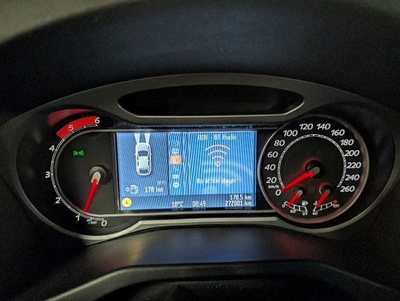 Ford Mondeo 13 of 22