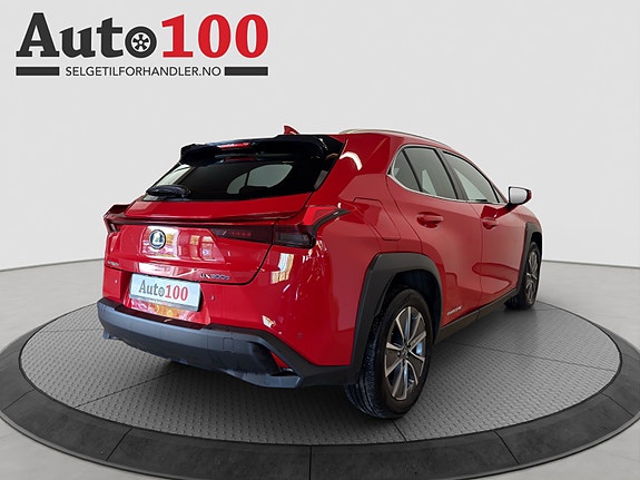 Lexus UX300e 4 of 20