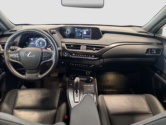 Lexus UX300e 12 of 20