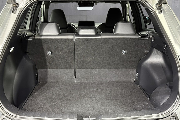 Toyota Corolla Cross 27 of 28