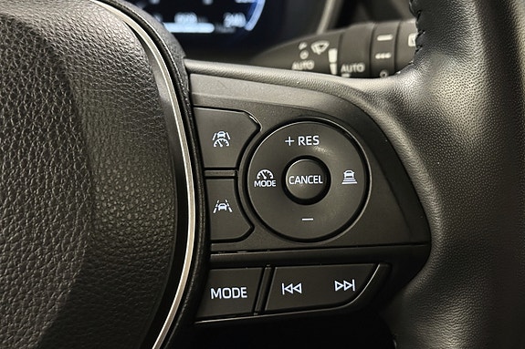 Toyota Corolla Cross 15 of 28