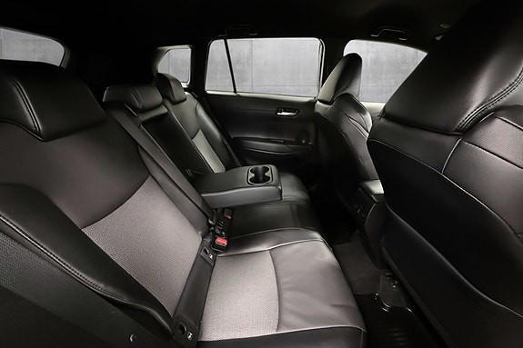 Toyota Corolla Cross 10 of 28