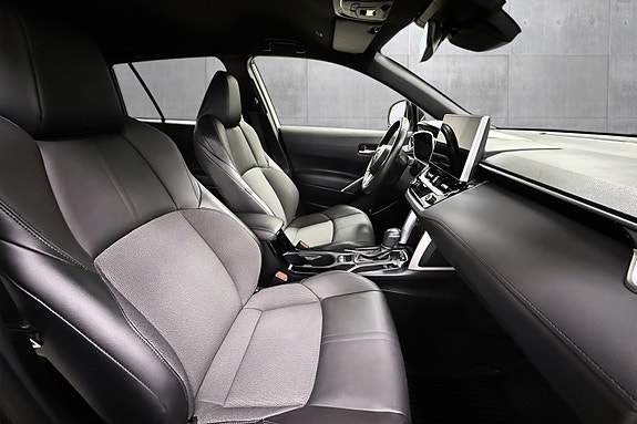 Toyota Corolla Cross 19 of 28