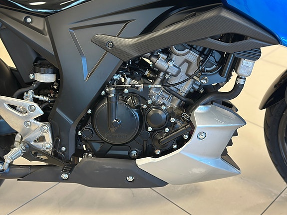 Suzuki GSX-S 125 7 of 9