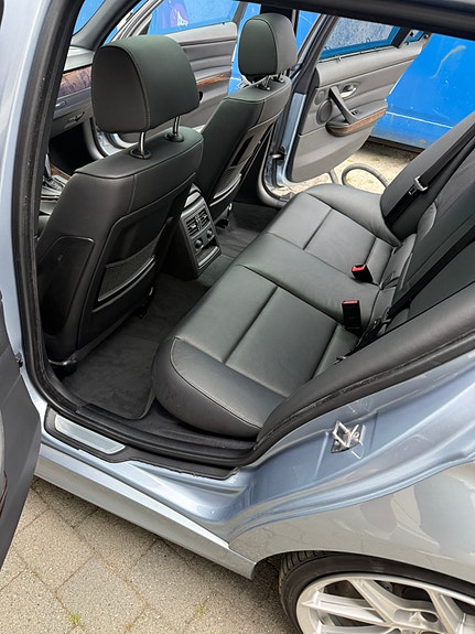 BMW 335i 5 of 9