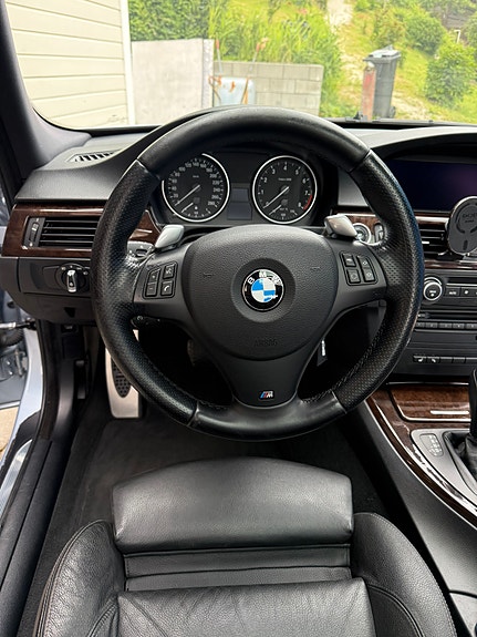 BMW 335i 4 of 9