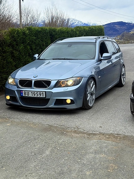 BMW 335i 8 of 9