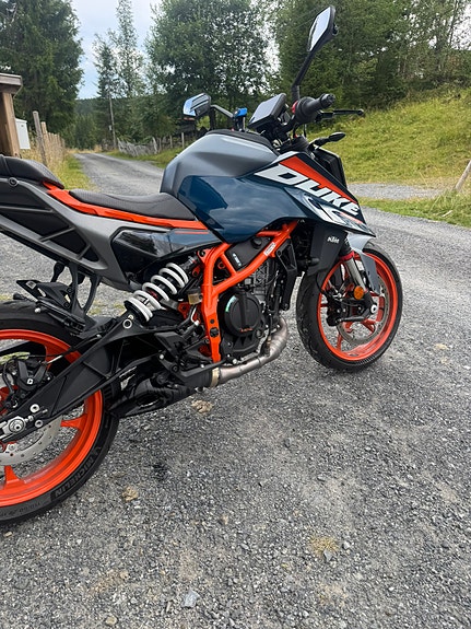 KTM 390 Duke 4 of 5