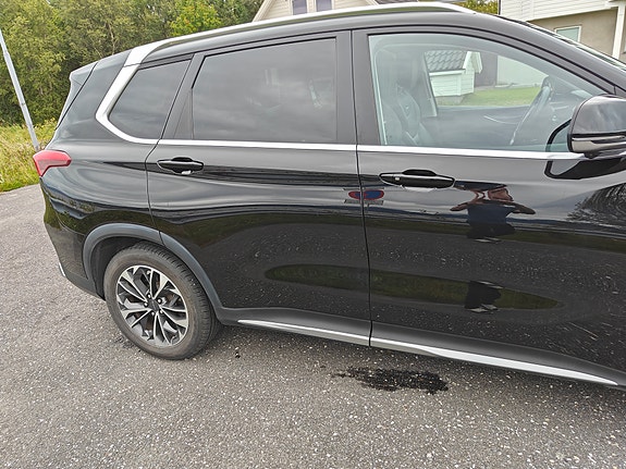 Maxus Euniq 6 5 of 5