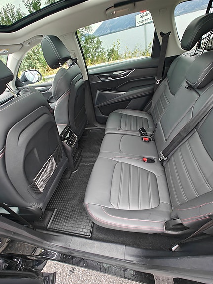 Maxus Euniq 6 17 of 21