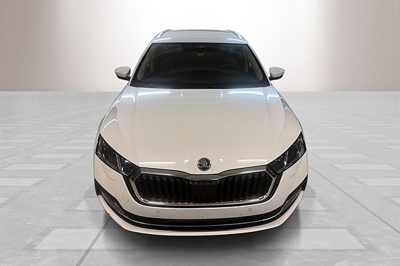 Skoda Octavia 3 of 5
