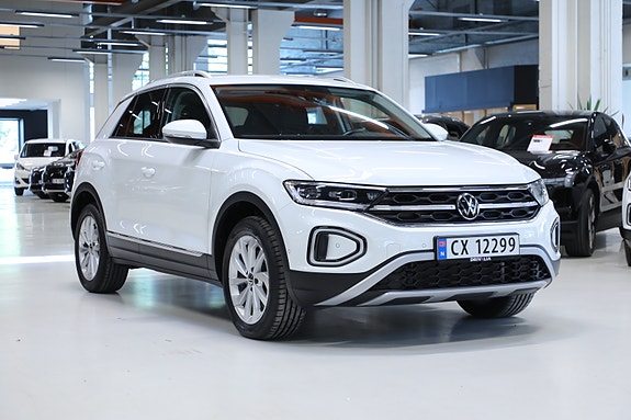 Volkswagen T-Roc 2 of 5