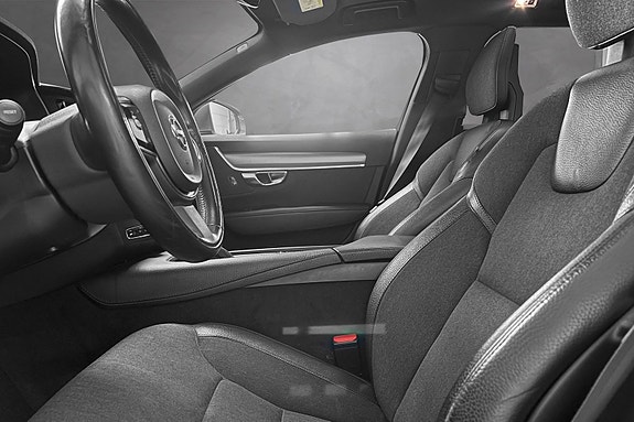 Volvo V90 13 of 30