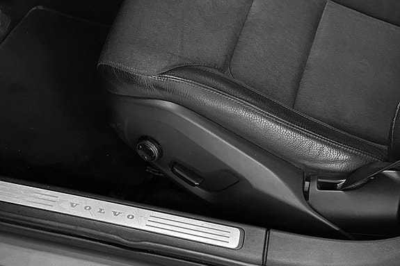 Volvo V90 16 of 30