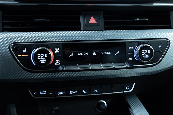 Audi RS4 29 of 30