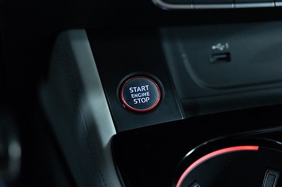 Audi RS4 30 of 30