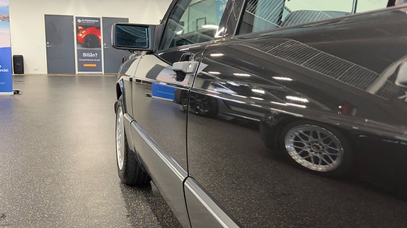 Mercedes-Benz 190 E 17 of 30