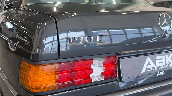 Mercedes-Benz 190 E 14 of 30