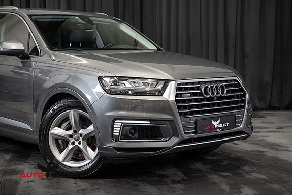 Audi Q7 2 of 30