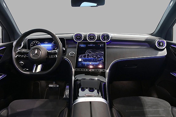 Mercedes-Benz GLC300 de 9 of 13