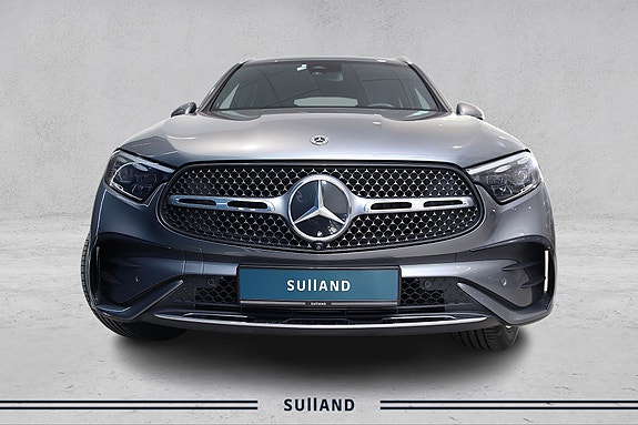 Mercedes-Benz GLC300 de 4 of 5