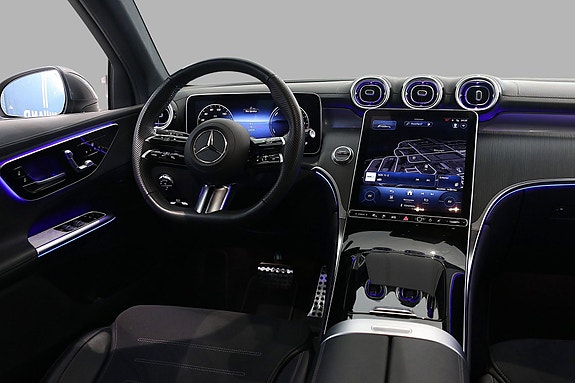 Mercedes-Benz GLC300 de 10 of 13