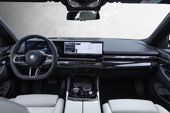 BMW i5 28 of 30