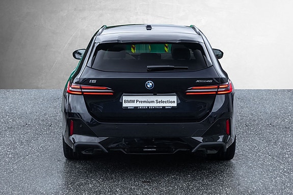 BMW i5 8 of 30