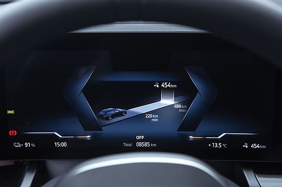 BMW i5 13 of 30