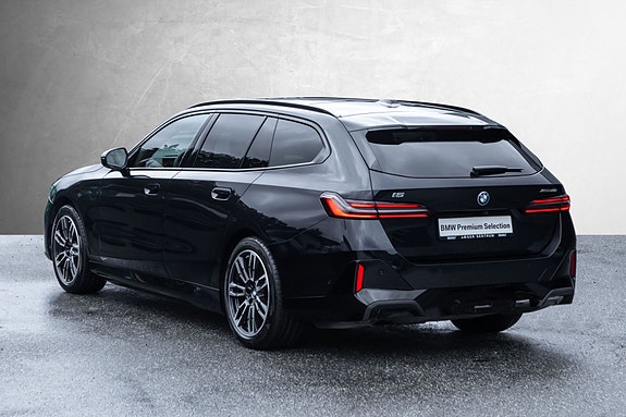 BMW i5 6 of 30