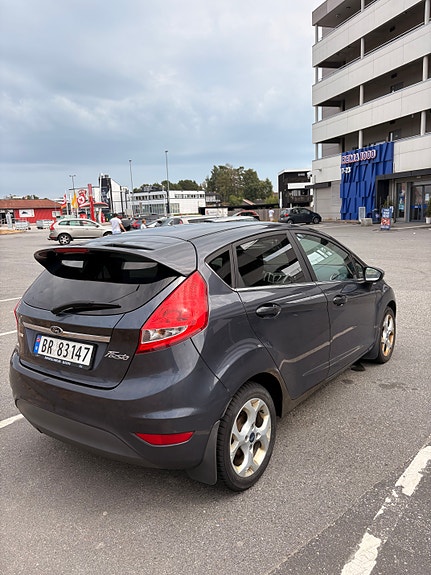 Ford Fiesta 5 of 13